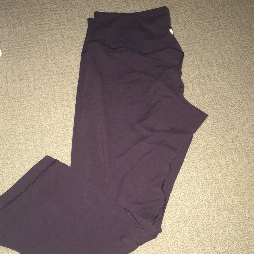 Lululemon maroon leggings